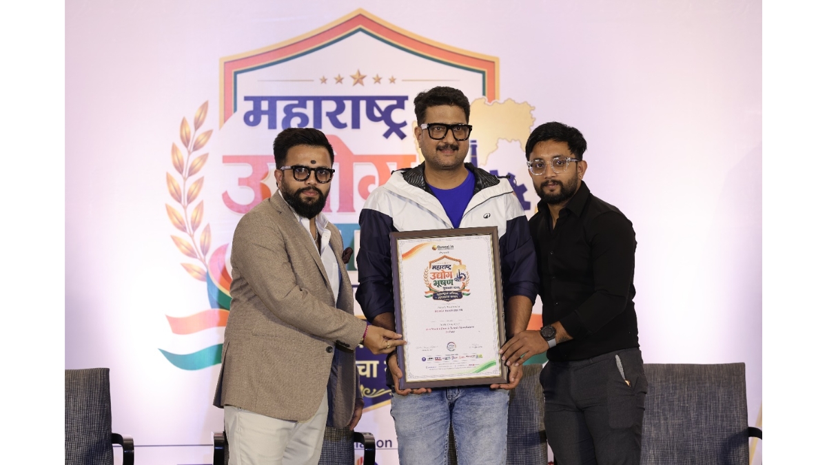 Durga Wood Decor Honoured as the Best Wooden Door & Temple Manufacturer in Pune